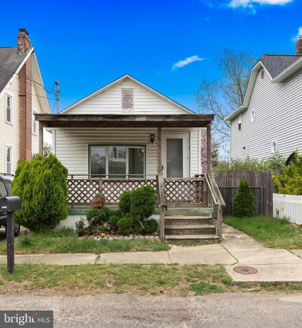 1611 Adams St, Cinnaminson, NJ 08077