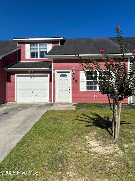 205 Jessie Cir, Hubert, NC 28539
