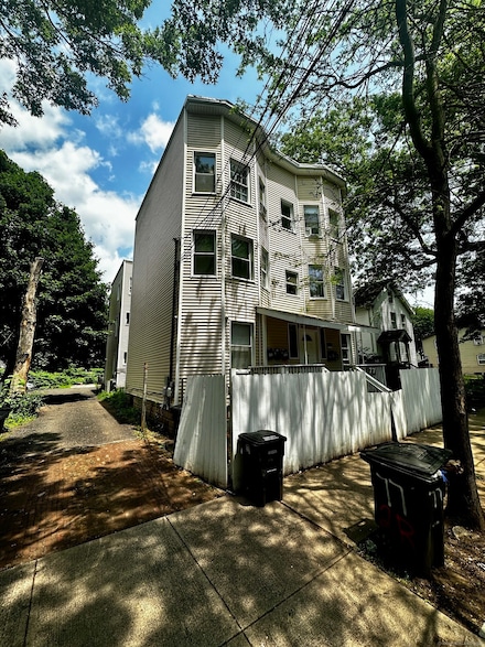77 Hazel St, New Haven, CT 06511