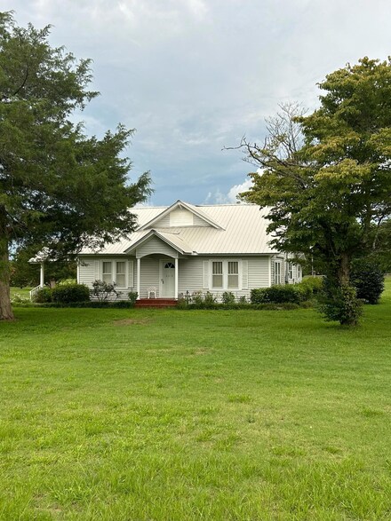 6310 Warren St, Mitchell, GA 30820