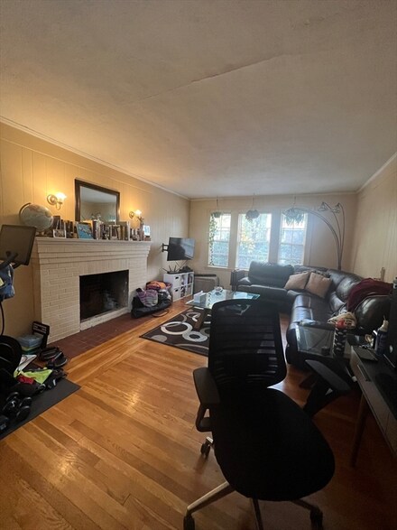 62 Bellvista Rd Unit 1, Brighton, MA 02135