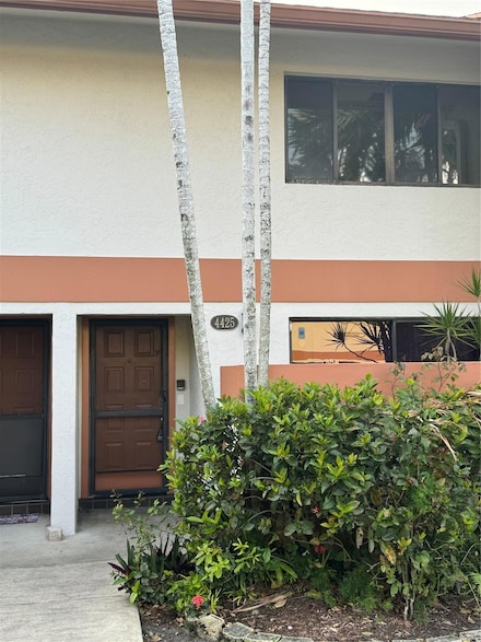 4425 SW 70th Terrace, Davie, FL 33314