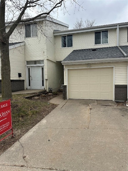 51 29th Avenue Dr SW Unit 23, Cedar Rapids, IA 52404
