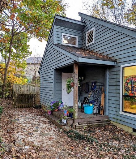 9052 Nathaniel Russell Ln, Charlotte, NC 28227