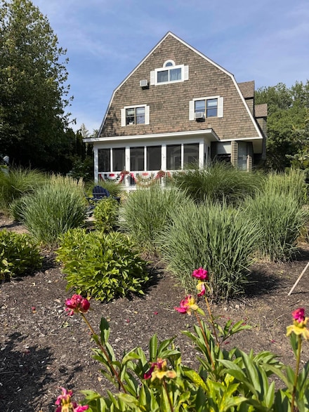 61 Fletcher St, Kennebunk, ME 04043