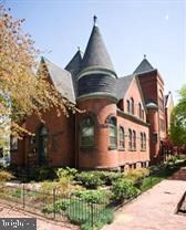 902 D St SE Unit 1, Washington, DC 20003