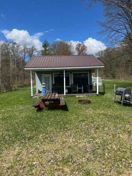 6911 Ryerson Rd, Twin Lake, MI 49457