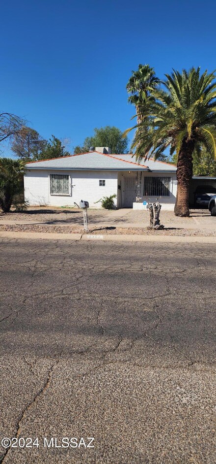 4351 E Eastland St, Tucson, AZ 85711