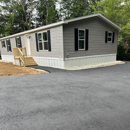 27 People Way Unit 27, Newport, NH 03773