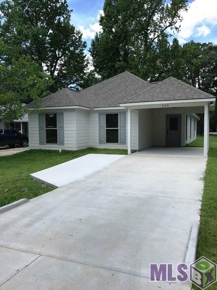 209 N Gautreau Ave, Gonzales, LA 70737