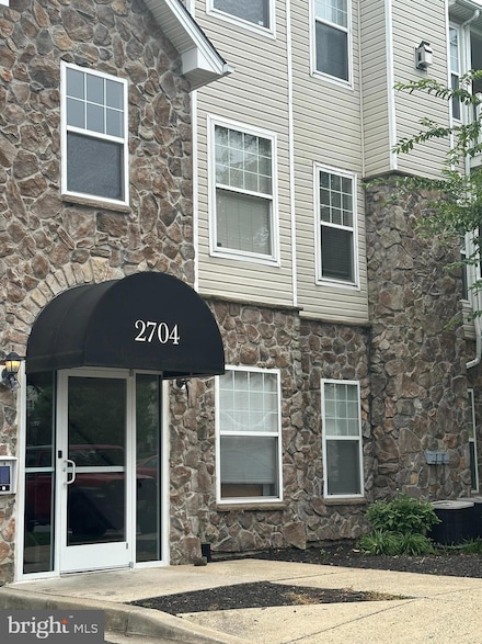 2704 Gresham Way Unit 303, Windsor Mill, MD 21244
