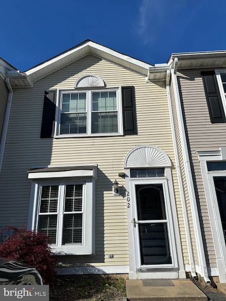 202 Fieldstone Ln, Newark, DE 19702