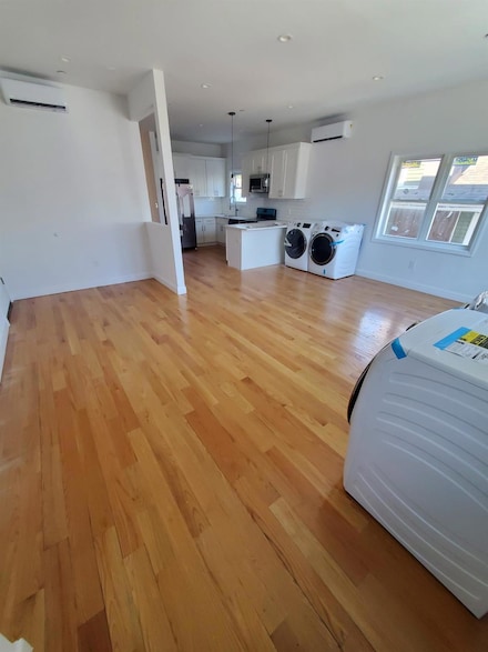 14-15 Pinson St, Far Rockaway, NY 11691