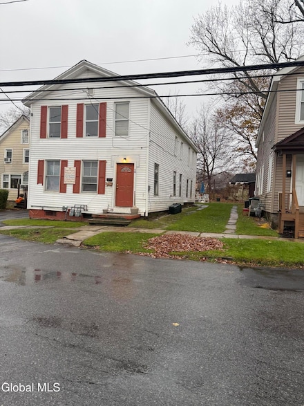 10 E Green St, Johnstown, NY 12095