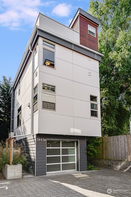 2043 NW 64th St Unit B, Seattle, WA 98107