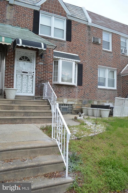 6702 Eastwood St, Philadelphia, PA 19149