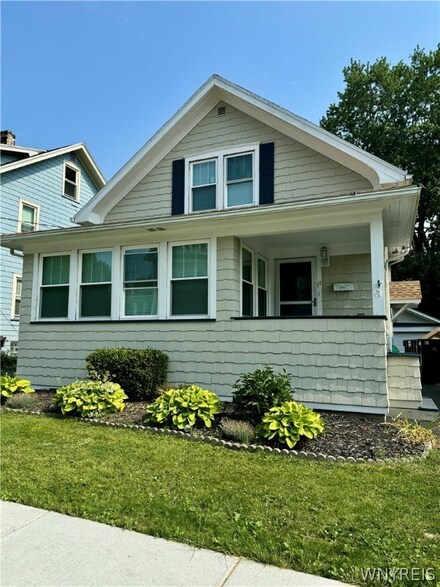 17 Hart St, Batavia, NY 14020