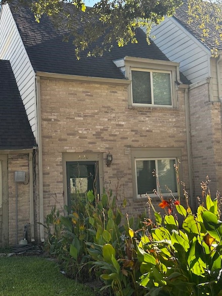 2120 Greenbriar Colony Dr, Houston, TX 77032