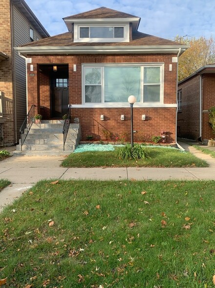 512 E 89th St, Chicago, IL 60619