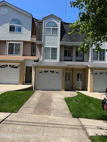 5 Elkhart St, Staten Island, NY 10308