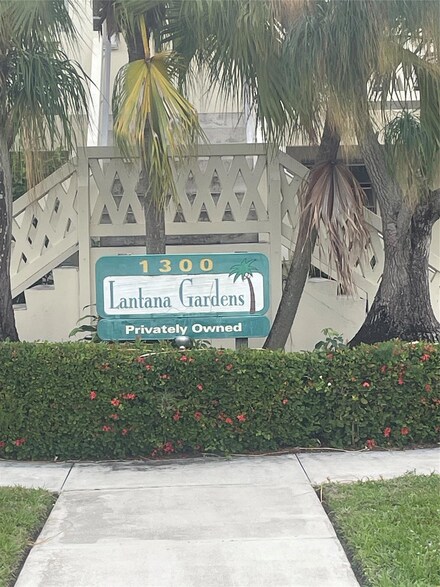 1300 S Broadway Unit 22, Lantana, FL 33462