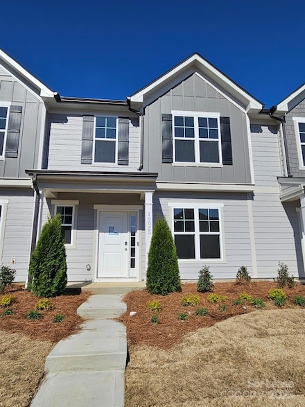 10025 Guardian Dr, Charlotte, NC 28273