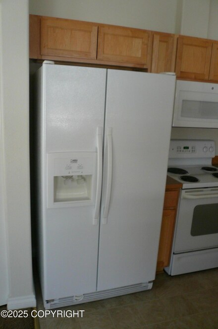 11668 Dawn St Unit 3, Eagle River, AK 99577