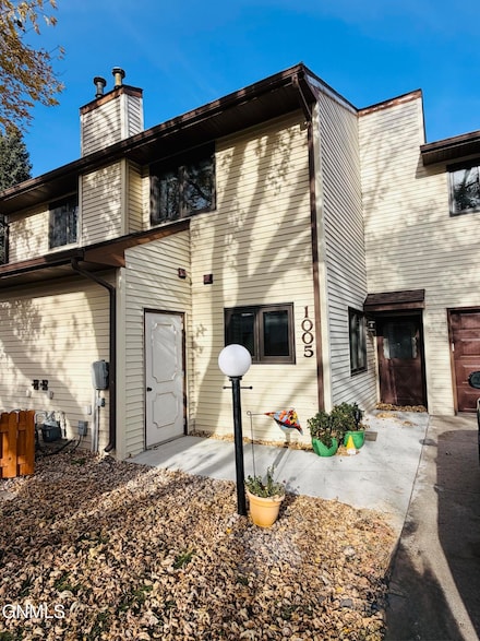 1005 2nd Ave SW, Jamestown, ND 58401