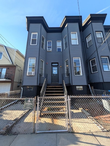 265 Webster Ave Unit 1R, Jersey City, NJ 07307