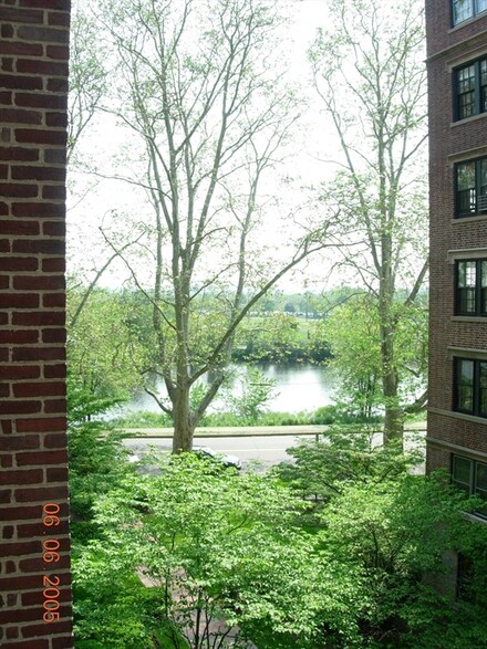 988 Memorial Dr Unit 387, Cambridge, MA 02138