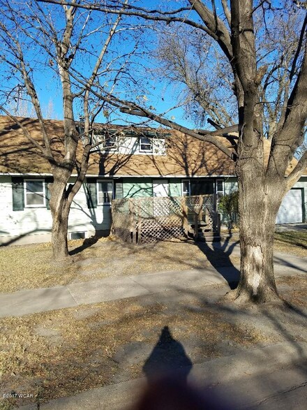 106 W 4th St N, Truman, MN 56088