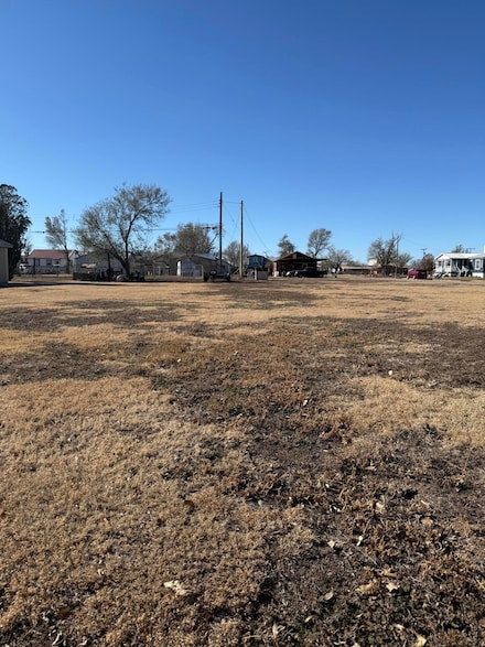 208 Avenue L, Sunray, TX 79086