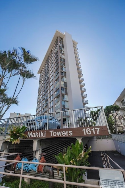 1617 Keeaumoku St Unit 1404, Honolulu, HI 96822