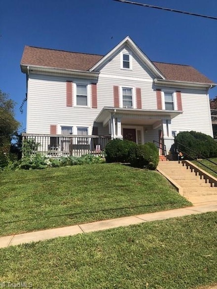 906 F St, North Wilkesboro, NC 28659