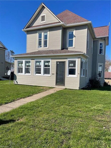 200 Center St, Woodsfield, OH 43793