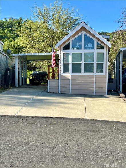 2141 Yellow Feather Ln, Paso Robles, CA 93446