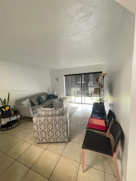 7160 NW 179th St Unit 103, Hialeah, FL 33015