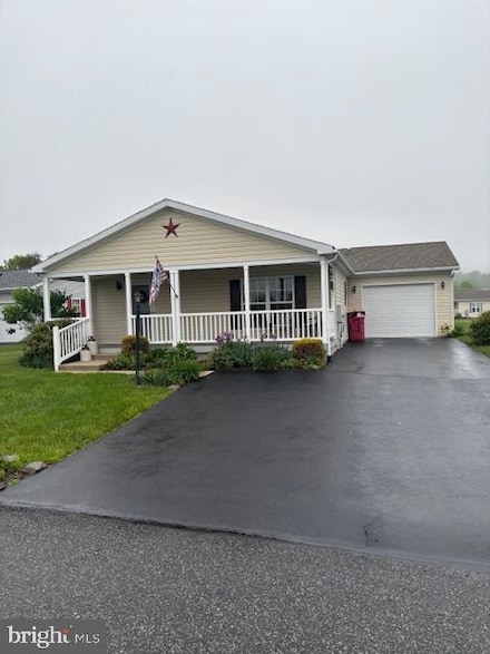 7 Mockingbird Ct, Bechtelsville, PA 19505