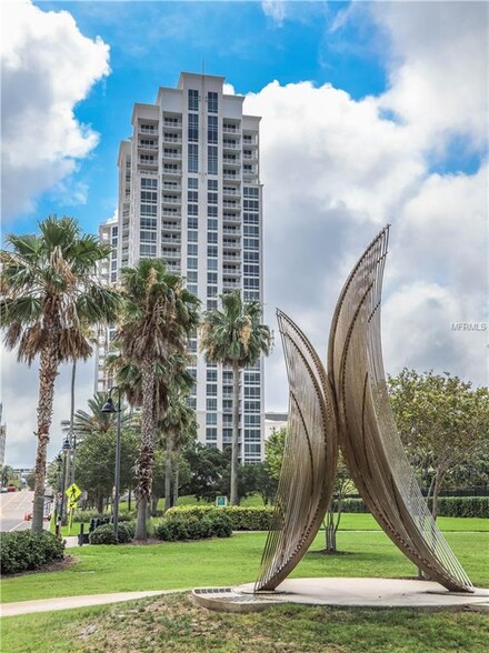 331 Cleveland St Unit 503, Clearwater, FL 33755