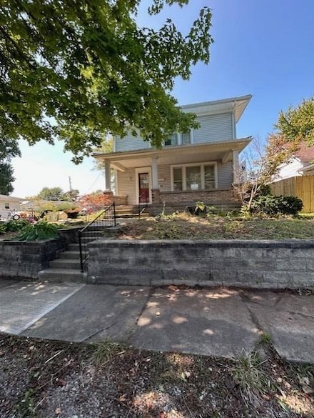 723 Oak St, Connersville, IN 47331