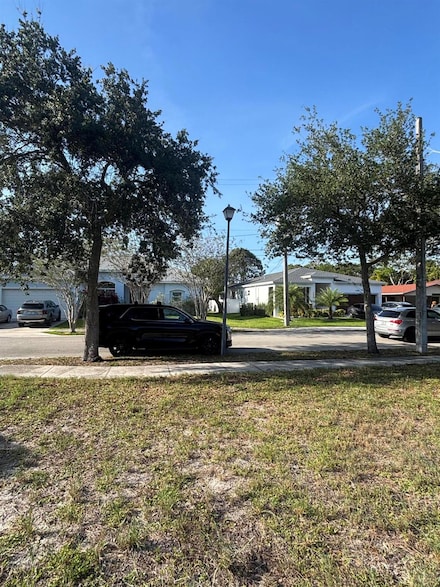 140 NE Pearl St, Boca Raton, FL 33432