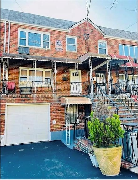 2072 E 68th St, Brooklyn, NY 11234