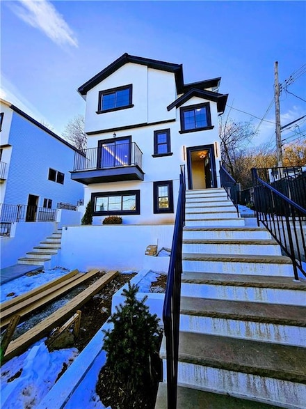 802 van Duzer St, Staten Island, NY 10304