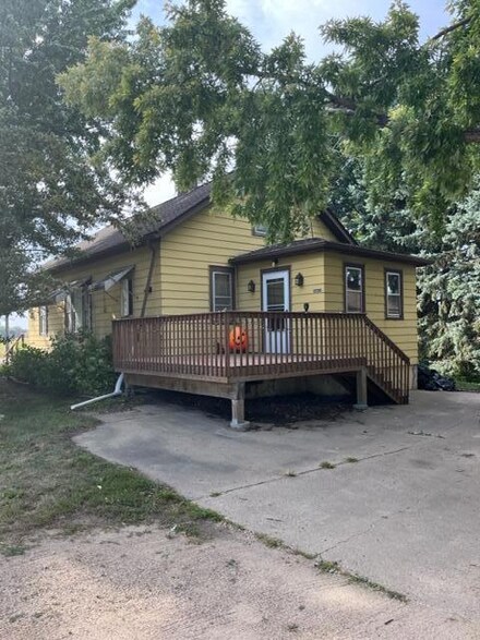 12780 102nd St, Cologne, MN 55322
