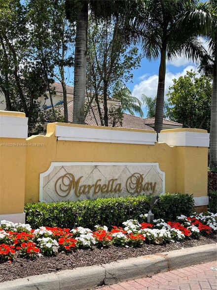 4224 NE 9th St, Homestead, FL 33033