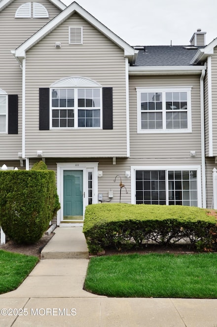 111 Watson Ct, Howell, NJ 07731