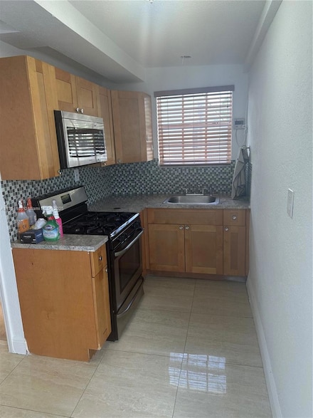 2250 NW 103rd St Unit B, Miami, FL 33147