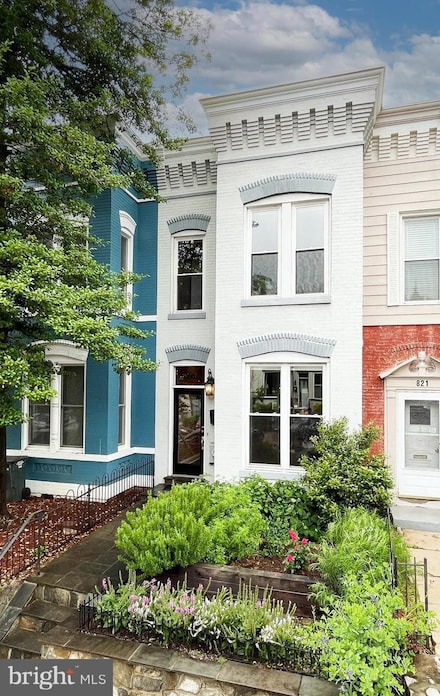 823 11th St NE, Washington, DC 20002
