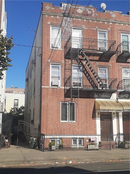 6812 13th Ave, Brooklyn, NY 11219