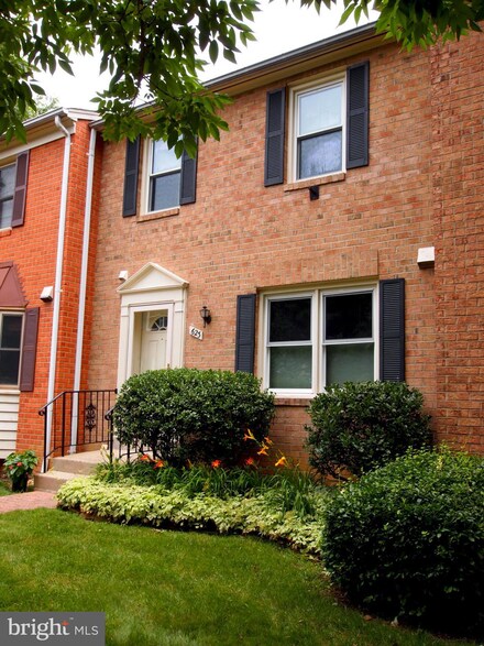 623 N Abingdon St, Arlington, VA 22203